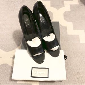 Gucci peep toe pumps Size 6.5 (box and dustbag included)